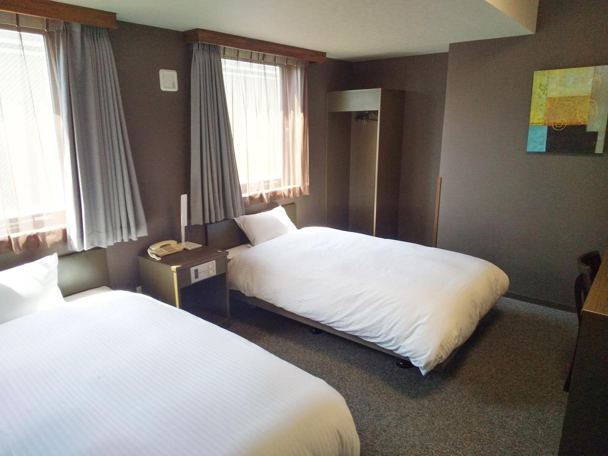 Hotel Route-Inn Gifukencho Minami Екстериор снимка